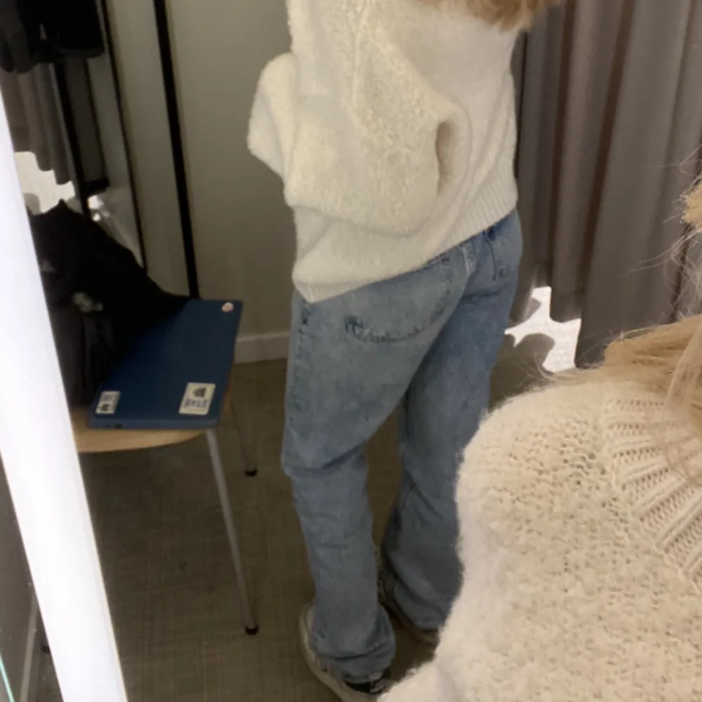 Skitsnygga jeans från Gina tricot strlk 32, knappt använda💗köpta i höstas. Jeans & Byxor.