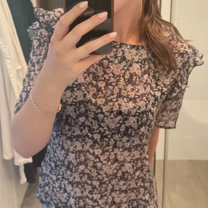 Blus  - Så fin blus! Storlek S!❤️ 