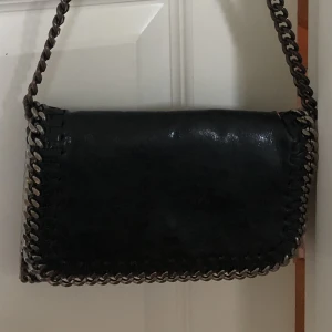 Väska - Jättefin liten väska som passar perfekt till fest! 💕