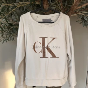 Calvin Klein sweater - Fint skick! Liten i storlek