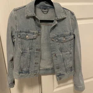jeansjacka - jeansjacka, knappt använd 
