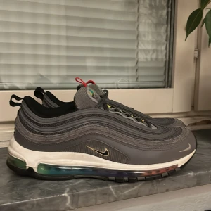 Nike air max 97 - Helt nya men används inte pga att de inte riktigt passar min stil.  Box finns!  Köpta på jd sports i Stockholm