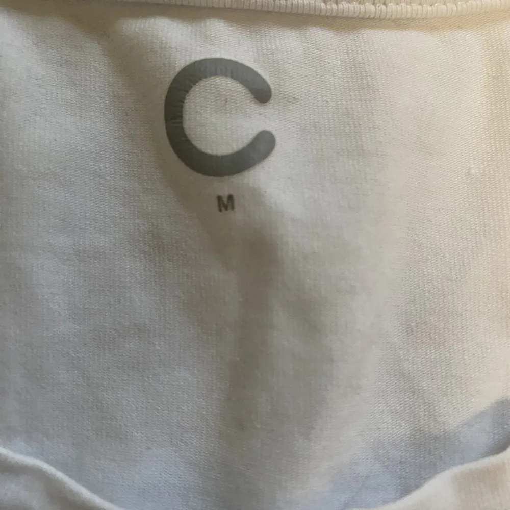 En fin vit långärmad tröja från Cubus i storlek M. Säljs då den inte används men är i bra skick!💕. Toppar.