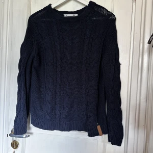 Stickad tröja - Stickad tröja