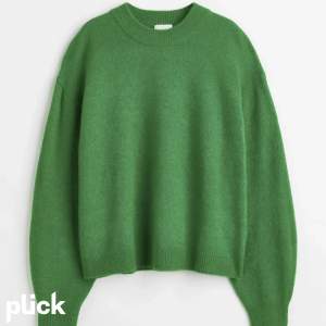 Säljer denna jöttemysiga gröna stickade tröjan som inte kommer till användning längre 💚