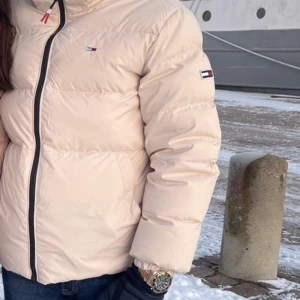 Dunjacka - Sparsamt använd. Superfin vinterjacka till herr. 