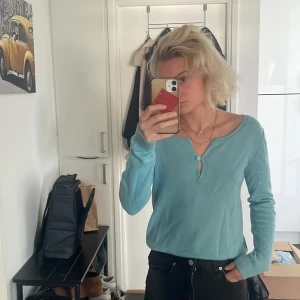 Tröja  - Finstickad tröja i casmere och lamull 