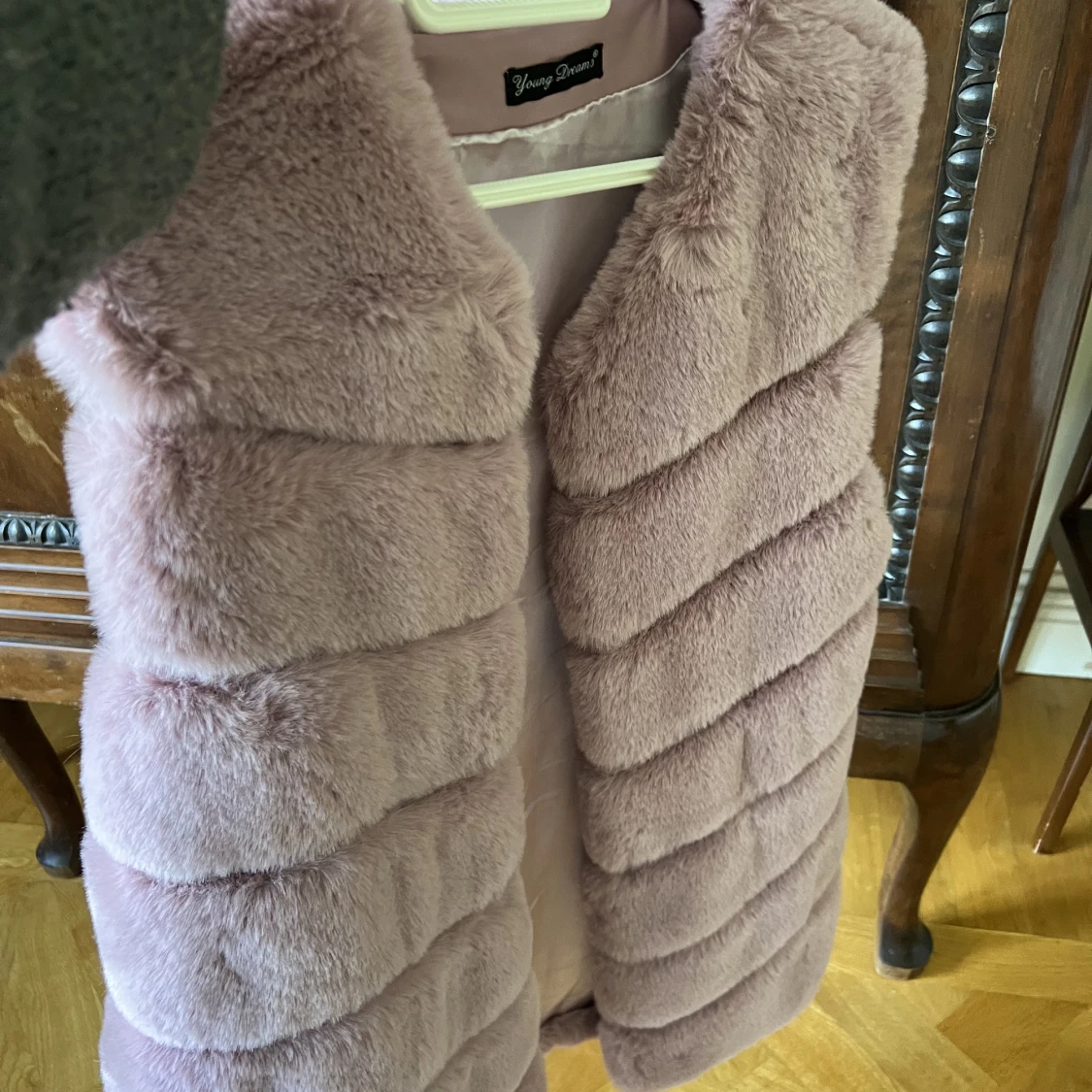 Faux fur väst - 90