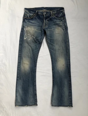 Hysteric glamour x Led Zeppelin jeans  - Hysteric glamour x Led Zeppelin jeans Japanese brand as feta och rare asf du kan ej hitta dessa i Sverige, galen fade dock är det ett hål på baksidan på ena benet
