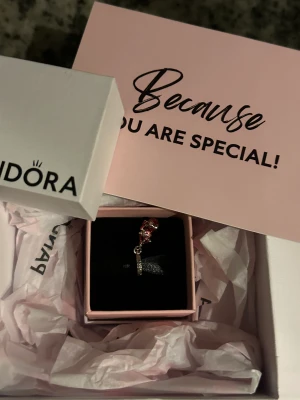 Spider-man Pandora  - Helt ny aldrig använd. Låda kommer med samt oanvänd lapp.