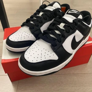 Panda dunk - Helt nya Panda dunks storlek 43, fick det som en gåva 🎁ny pris brukar vara från 2500-3000kr skorna är oanvända  har Sänkt till bra pris Dm för mer info 💬