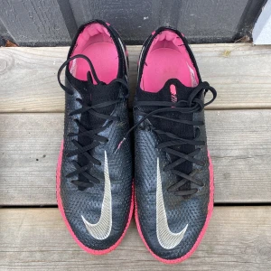 Nike Phantom GT Elite - Storlek: 40,5 Skick: 6/10, sönder i skosnörena men annars bra skick