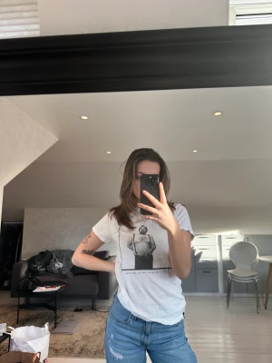 T-shirt - Cornelius t-shirt. Snygg men används tyvärr inte längre!