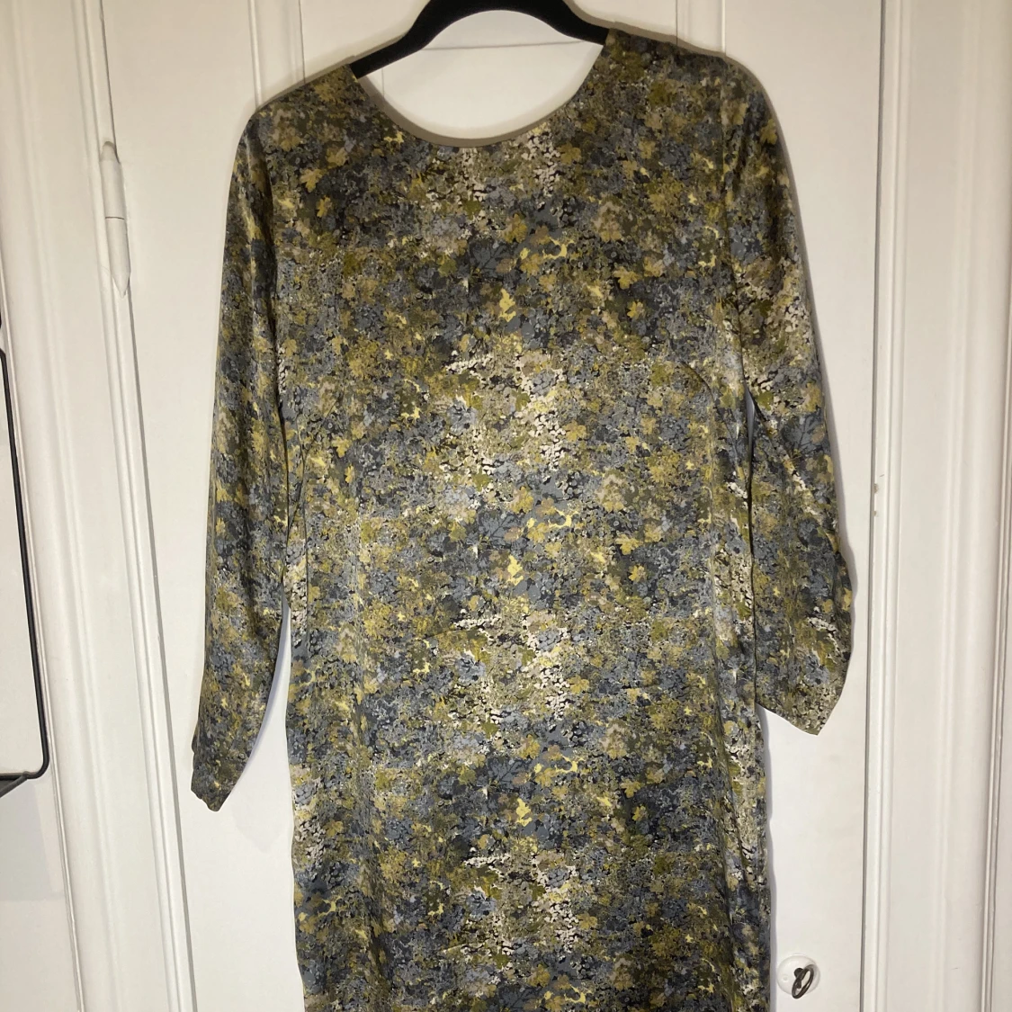 Whyred klänning 100% siden S/36