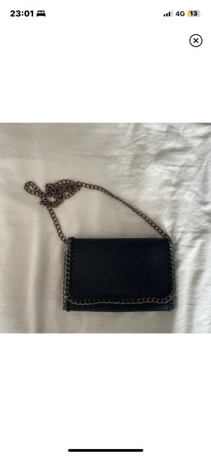 Väska  - Skriv till mig vid intresse ❤️