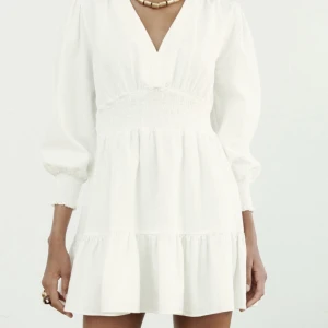 Klänninh - En såå fin klänning från zara som inte säljs längre bara använd en gång på min kofermation