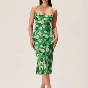 Adoore Vienna dress - Vienna dress från Adoore som inte säljs längre! Superfint skick då den endast är använd enstaka gånger. Så fin nu till sommaren!