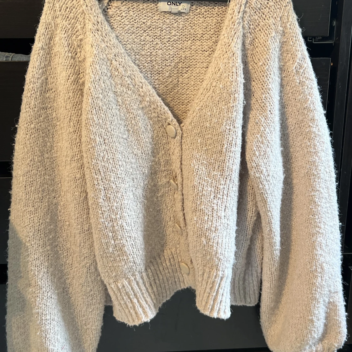 Vit stickad kofta  - 90