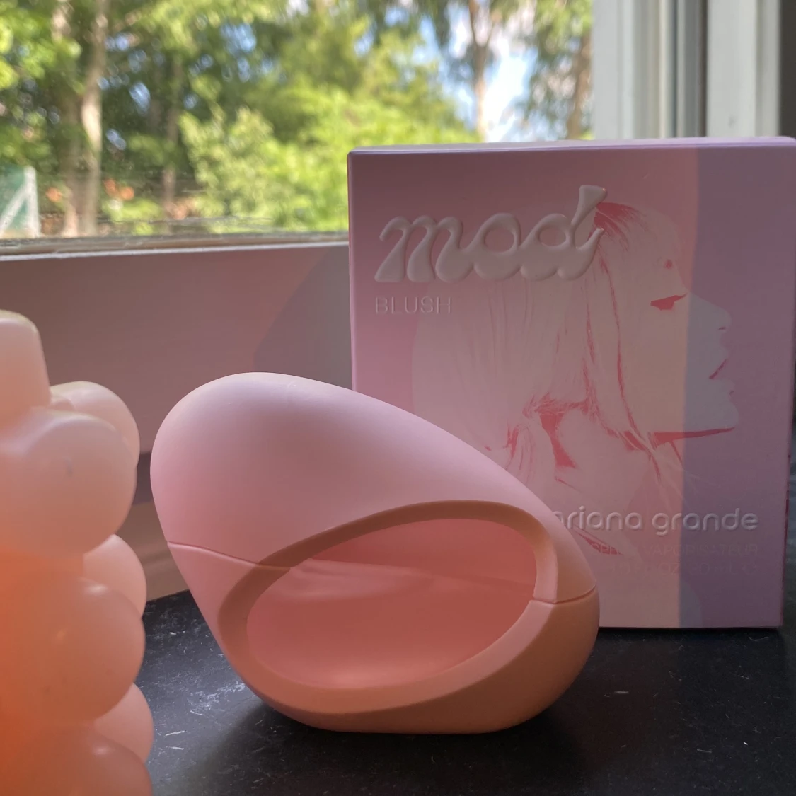 Ariana grande mood parfym-blush 