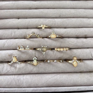 Guldiga ringar - Guldringar i olika storlekar  12kr/ ring om du köper fler kan vi diskutera priset 