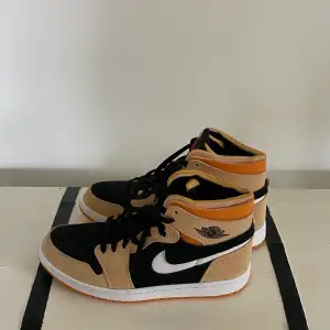 Helt oanvända Nike Air Jordans i svart och orange/beige 🖤🧡 