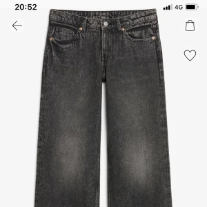 Monki/ H&m jeans  - Skumm storleks omvandling, rekommenderar att gå in på hm eller monki för att kolla rätt storlek.  Aldrig använda men lappen är tyvärr borta.  Säljer då jag inte gillar passformen av jeansen på mig.  Har vanligtvis storlek m/l på jeans från laget 157. 