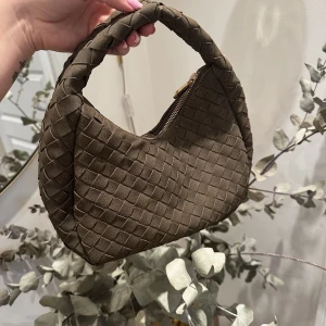 Väska - Snygg grön väska, aldrig använd 