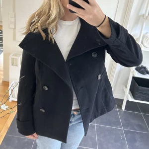 Kort kappa - Kort kappa från hm i stl 40✨💓