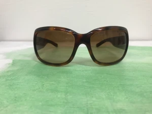 Versace solglasögon Ve 4132 - Versace solglasögon modell Ve 4132 i bra skick! Äktahetsbevis finns med