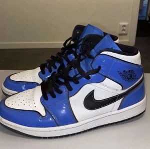 Jordan 1  - Säljer mina feta Jordans knappt använda box finns kvar 
