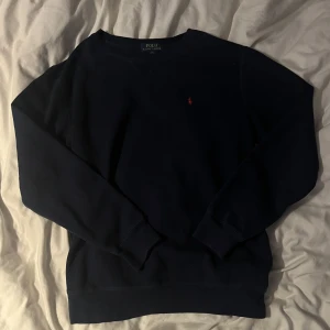 Ralph Lauren tröja - Ralph Lauren långarmad tröja. Str Xl sitter mer som en M. 