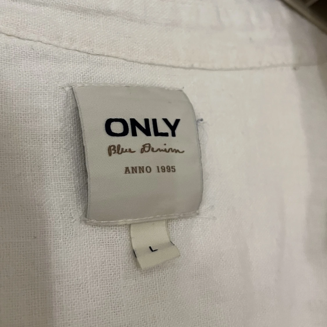 Vit linneskjorta  - 91