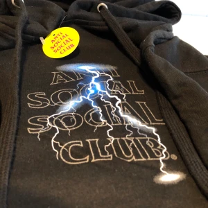 Anti Social Social Club Hoodie  - - Anti Social Social Club Hoodie ”Twister”  - Skick: 9-10, Finns tags/påse - Strl: S - StockX pris 143 $ - Tar bud Mer information i PM