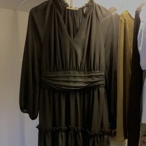 Zara klänning - Superfin klänning från Zara! Säljer då den blivit för liten:(