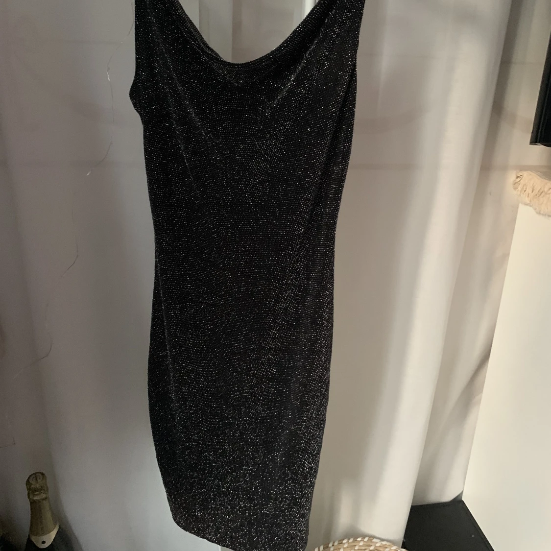 Glittrig festklänning