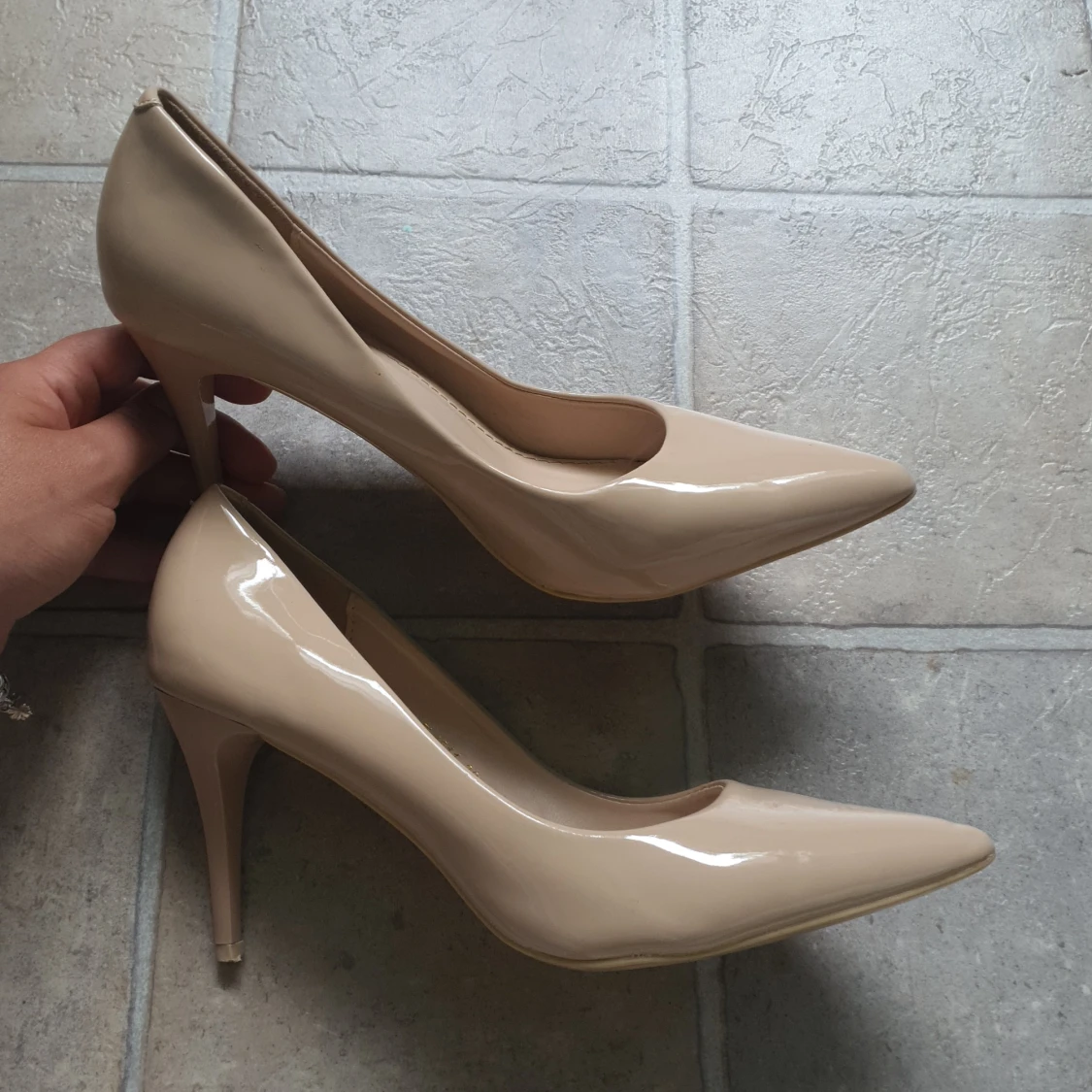 Nude lack pointed high heels - 90