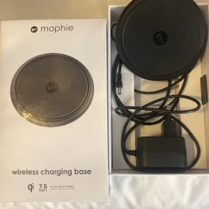 Mophoe charging base - Knappast använd Kommer inte till användning. 