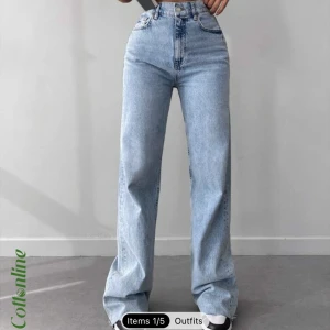 Jeans - Snygga jeans som beställdes i flera färger men som tyvärr var försmå. Returtiden gick ut. Oanvända 💙🦋Pris kan diskuteras vid snabb affär ☺️