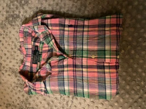 Skjorta  - Nästan nya!