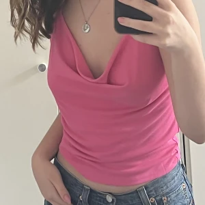 Rosa linne - Så fint men kommer inte till användning mer. Väldigt festligt. Mer rosa irl. 