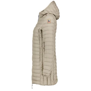 Parajumpers dunjacka  - Köpt för 6000kr  Kan skicka fler bilder i chatten Ett litet fimphål längst nere på jackan men syns inte 