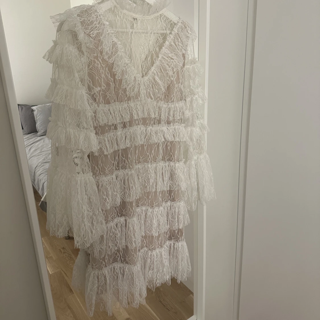 Vit spetsklänning från By Malina
