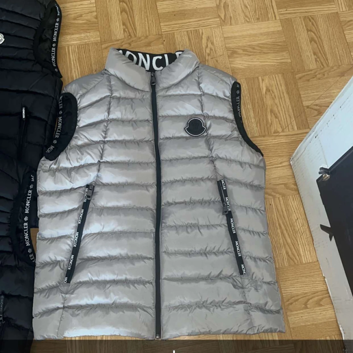 Moncler väst - 90