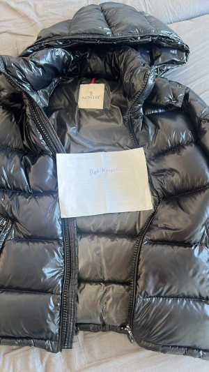 WTS - MONCLER MAYA SIZE 1 fit S