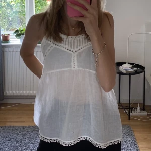 Linne - Linne från GinaTricot i strl 34💕