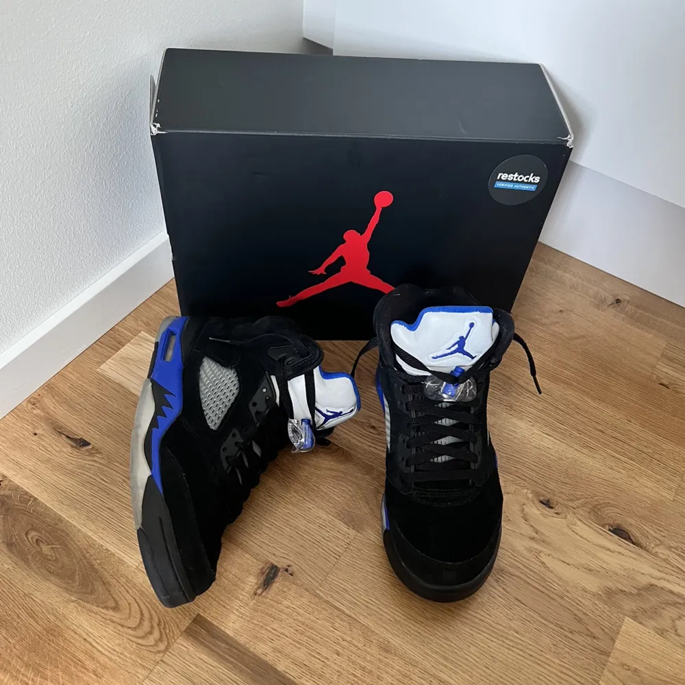 Jordan 5 Racer blue, Cond 9/10 nästan helt nya, Dm för mer bilder👊. Skor.