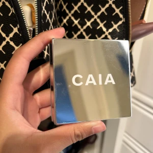 Caia  - Setting poeter, använt fåtal gånger.  Väldigt fint glow, men passar ej mig