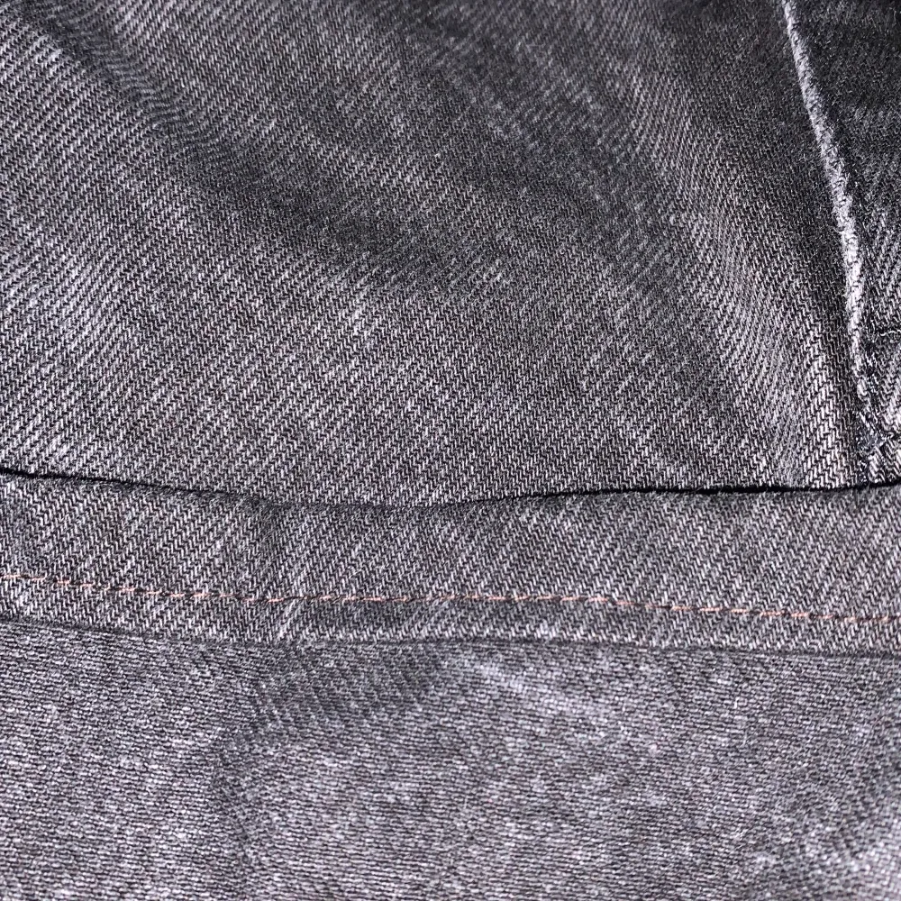 Zara jeans som är uppsydda så dem passade mig som var 152. Jeans & Byxor.