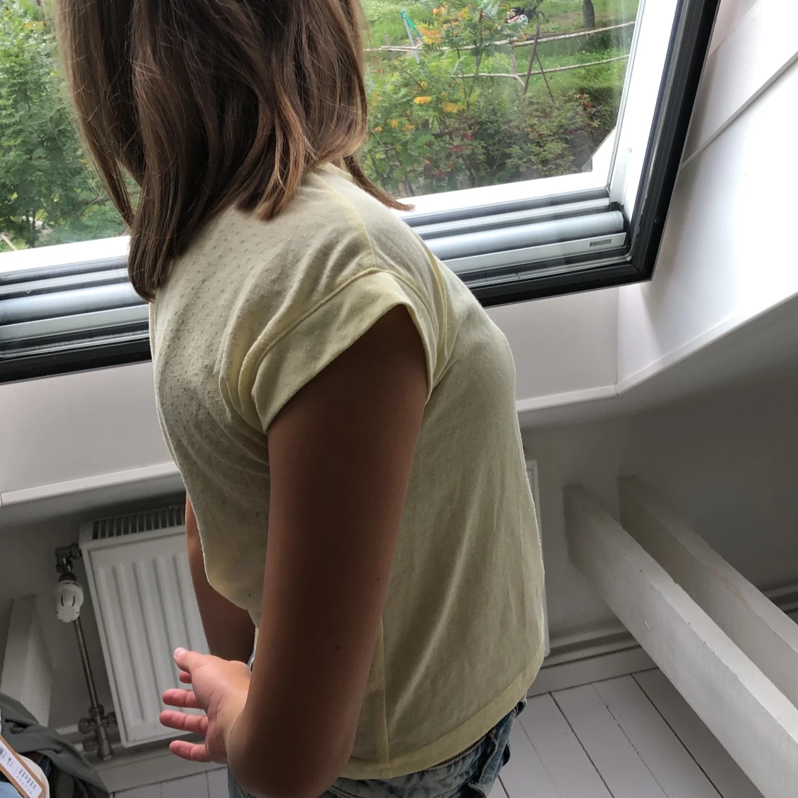  en träningströja i färgen gul  - 91