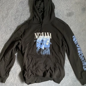 Nirvana Hoodie  - Cool oversized Nirvana Hoodie. Super mysig!